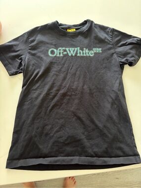 Off-White tee